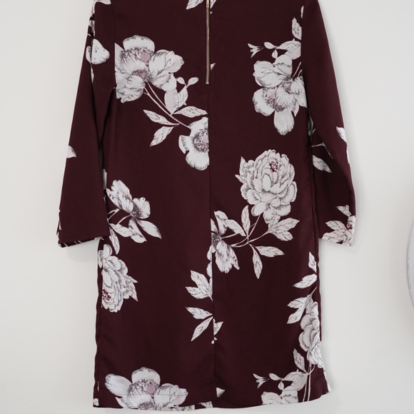 Dynamite Long Sleeve Shift Dress - Picture 2 of 4